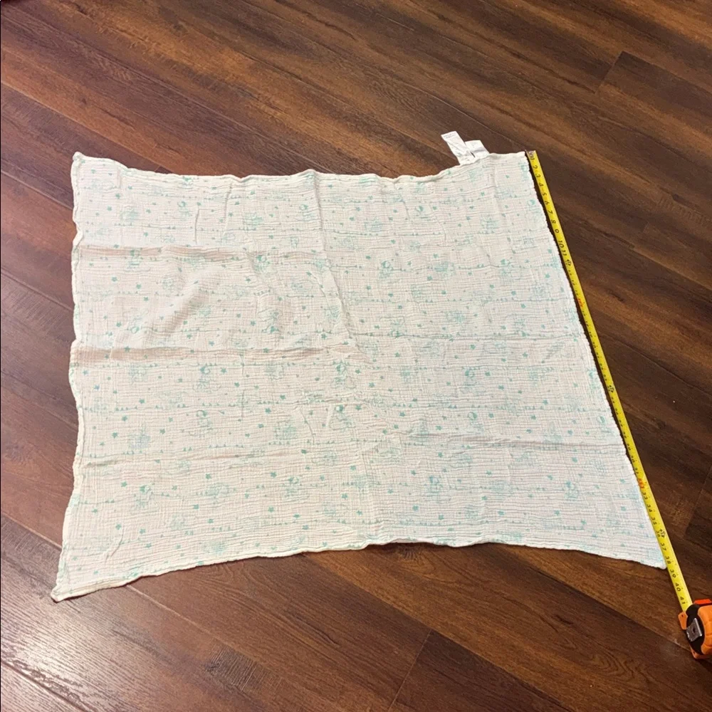 Huge New Aden and Anais muslin blanket Disney’s BABY Dumbo Swaddle Receiving